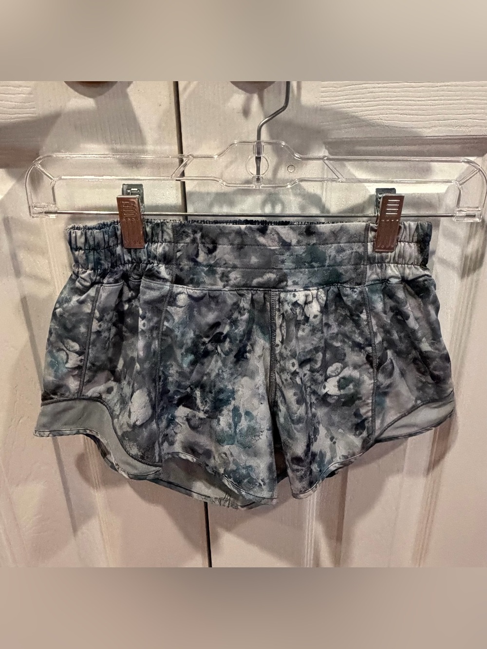 Lululemon Speed Up Shorts, Size 4